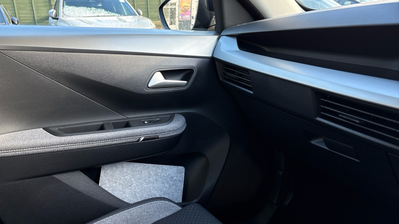 Vauxhall Frontera 83kW GS 44kWh 5dr Auto Electric Estate